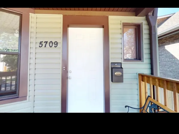 5709 W Dakin St #1, Chicago, IL 60634
