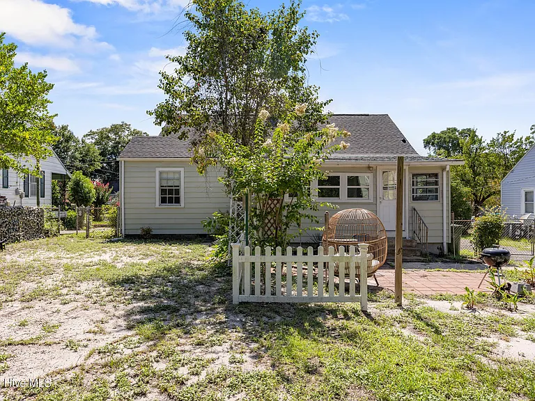 2137 Jackson St — Photo 29