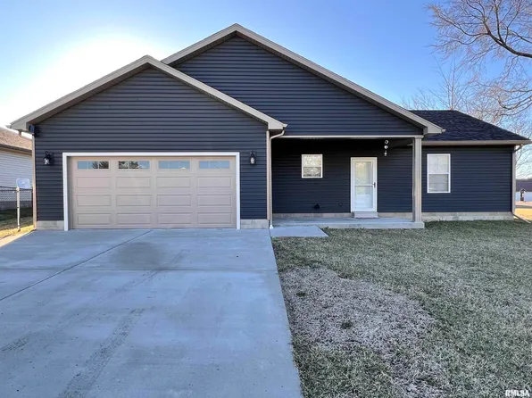 413 S Broadway St, Goreville, IL 62939