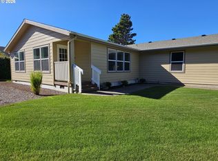 1095 SW Sailfish Loop, Waldport, OR 97394