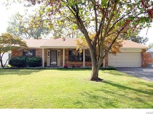 558 Lodge Dr, Saint Louis, MO