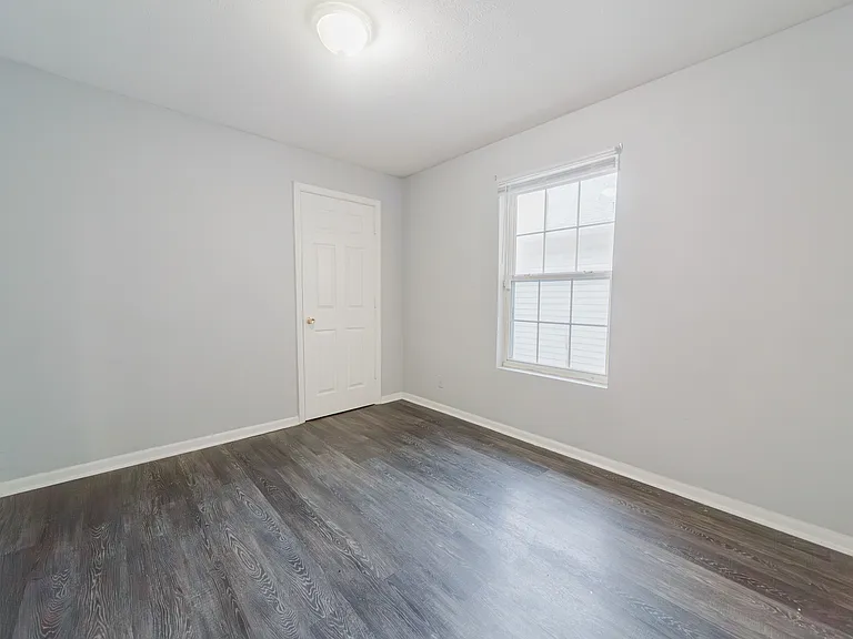 1103 N Keystone Ave — Photo 23