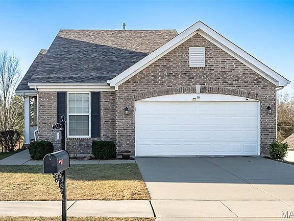 2nd image of 36 Chesterfield Ct