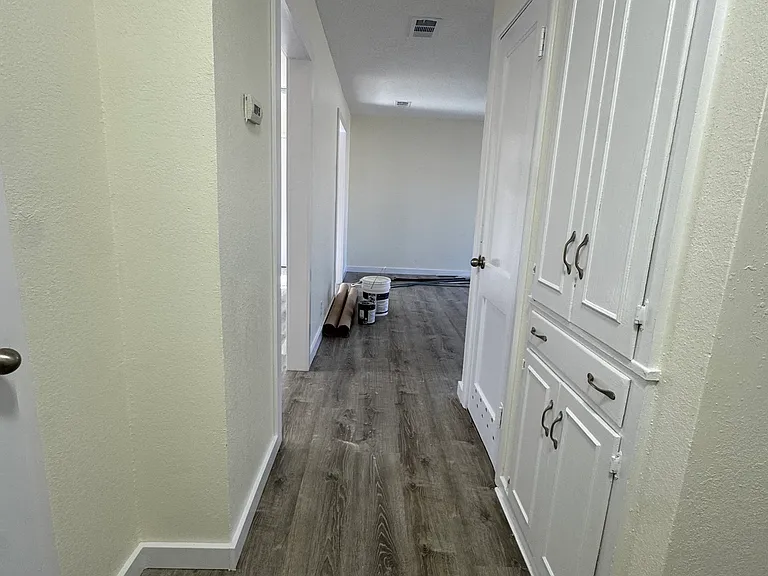 214 E Acheson St #1 — Photo 4