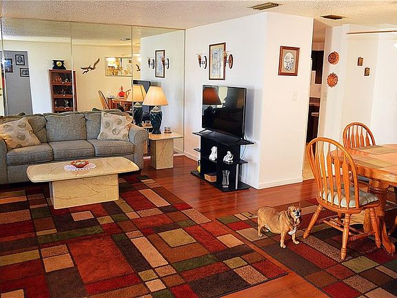 5th image of 23071 Peyton Pl
