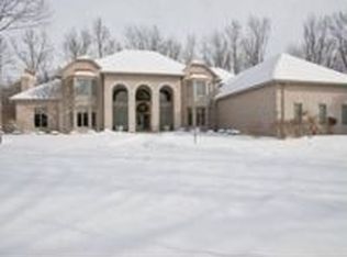 23 Hunters Ridge Dr, Saginaw, MI 48609