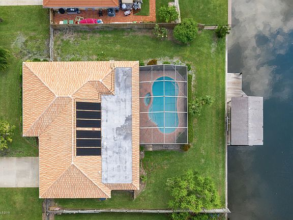 3rd image of 635 Fountain Blvd