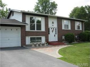 4560 Crestline Dr, Saint Louis, MO