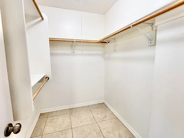 6947 E 6th St #7 — Photo 25