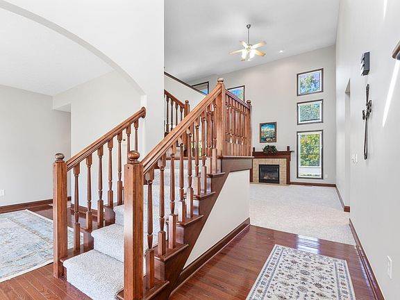 5th image of 825 Kentucky Cir