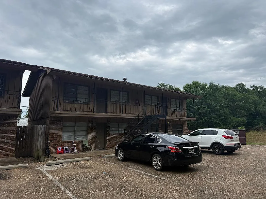 2 bed, $750 — Photo 3