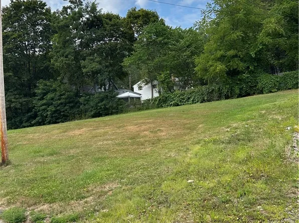 W 5th St #22, Corning, NY 14830