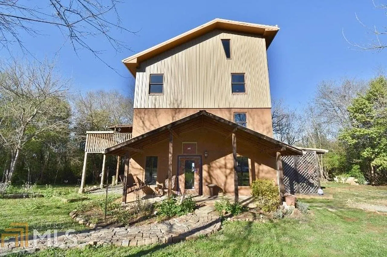 5 bed, 3.5 bath, 2800 sqft, $3,625 — Photo 1