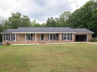 145 Winston Dr, Talladega, AL 35160