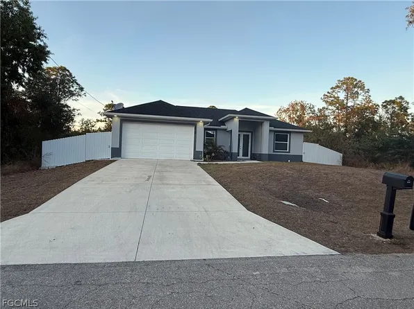2612 16th St W, Lehigh Acres, FL 33971