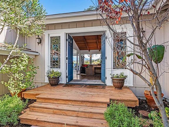 3rd image of 31424 Lilac Rd