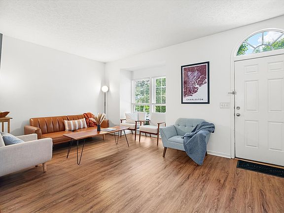 5th image of 7833 Heaton Way