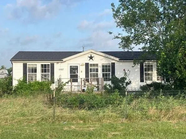 11687 Buttercup Ln, Justin, TX 76247