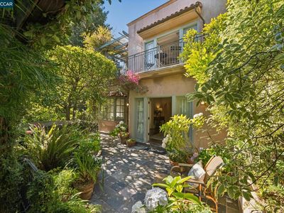 2388 Vine St, Berkeley, CA, 94708
