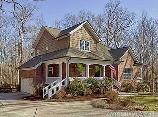 Walnut Crest Dr, Waxhaw, NC 28173