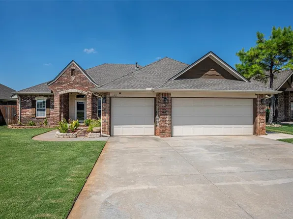 2913 Alethea Dr, Moore, OK 73160