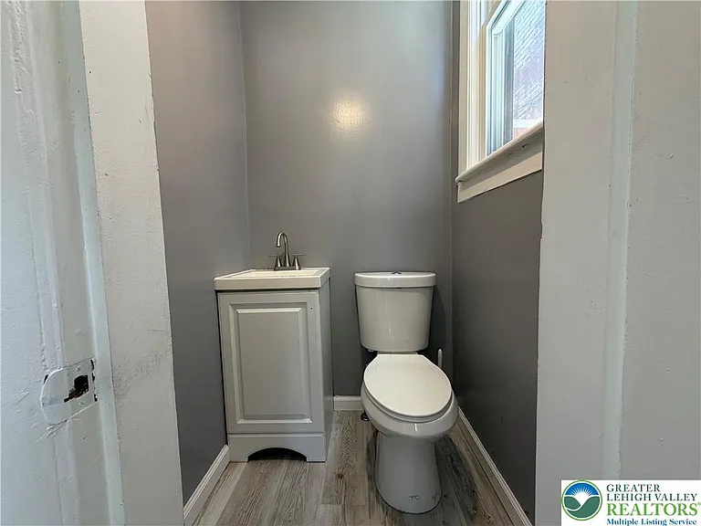 216 S 14th St — Photo 5
