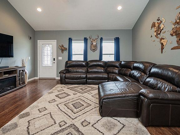 5th image of 516 Twyla Dr