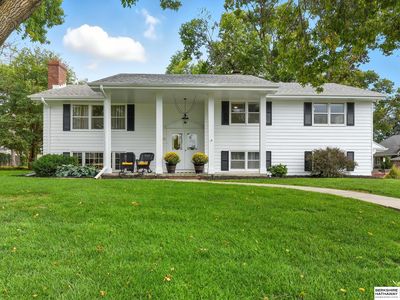 1828 Holling Dr, Omaha, NE, 68144