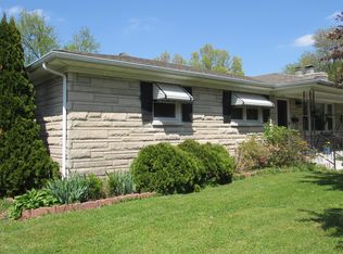 6713 Moorhaven Dr, Louisville, KY 40228