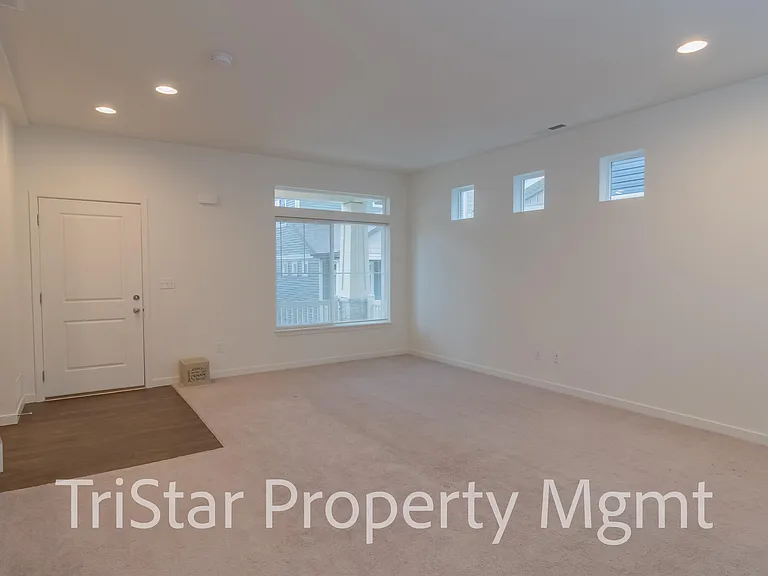6463 Crossdrum Point — Photo 22