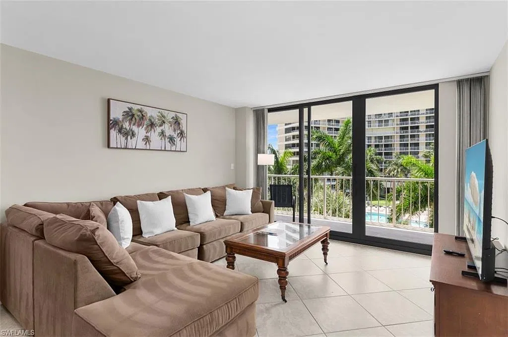 2 bed, 2.0 bath, 1010 sqft, $4,150 — Photo 3