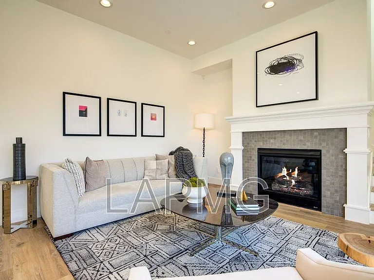6016 Comey Ave #6016 — Photo 11