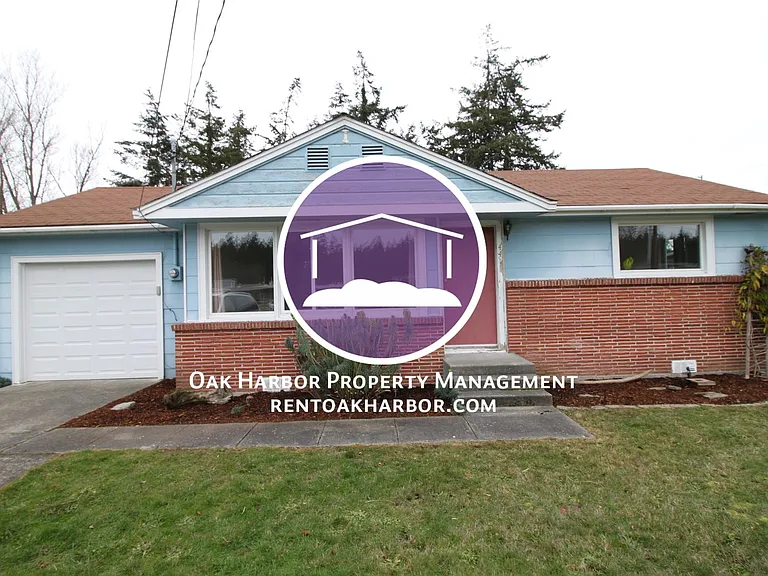 441 NE Regatta Dr — Photo 1