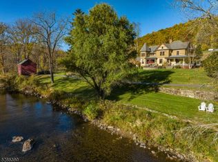 5 Hoffmans Crossing Rd, Califon, NJ 07830