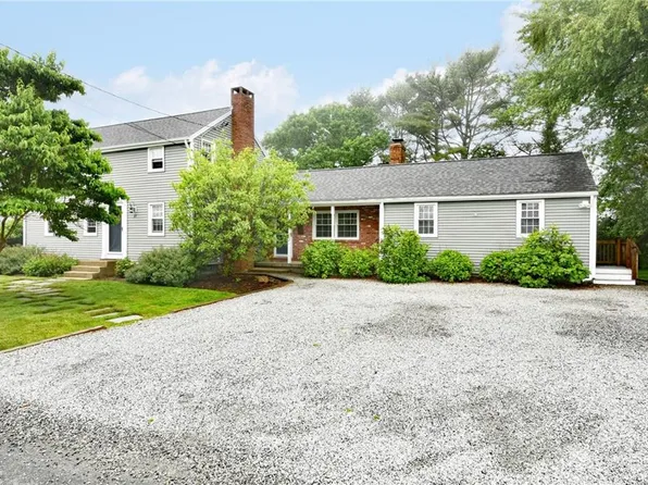 17 Melbourne Dr, Narragansett, RI 02882