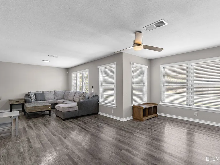 4300 Boren Ave — Photo 5