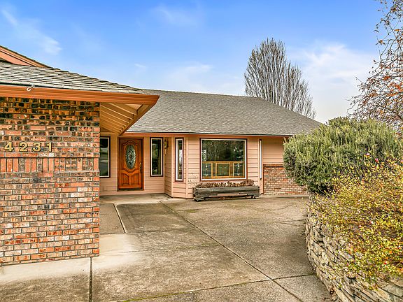 2nd image of 4231 Tamarack Dr