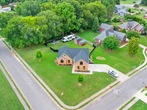 2605 Burgess St, Murfreesboro, TN 37128