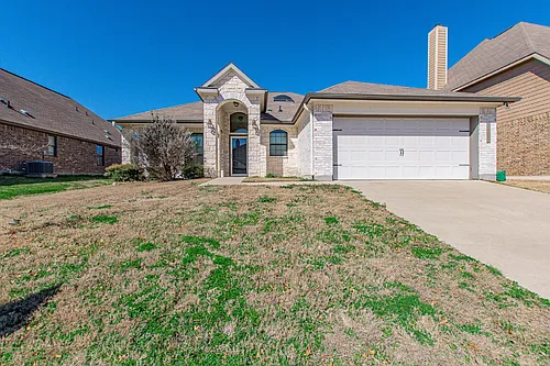 3505 Castleton Dr Photo 1