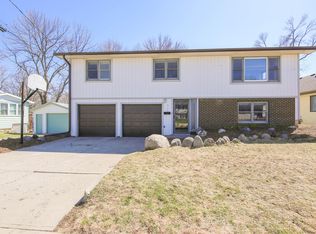 910 C Ave, Nevada, IA 50201