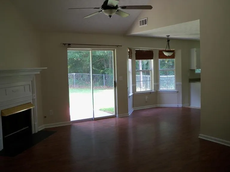 8714 Post Oak Dr — Photo 3