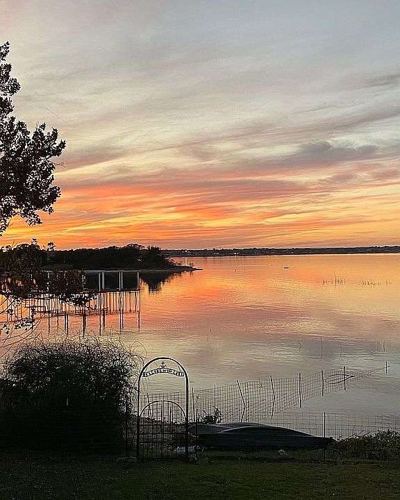 1st image of 409 Island Lodges Dr