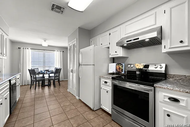 7926 Broadway #304 — Photo 12