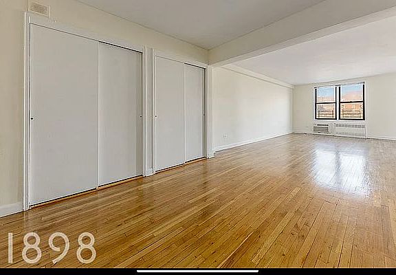 2nd image of 3232 Shore Pkwy #4D0