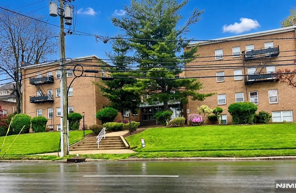 1st image of 81 Grand Ave