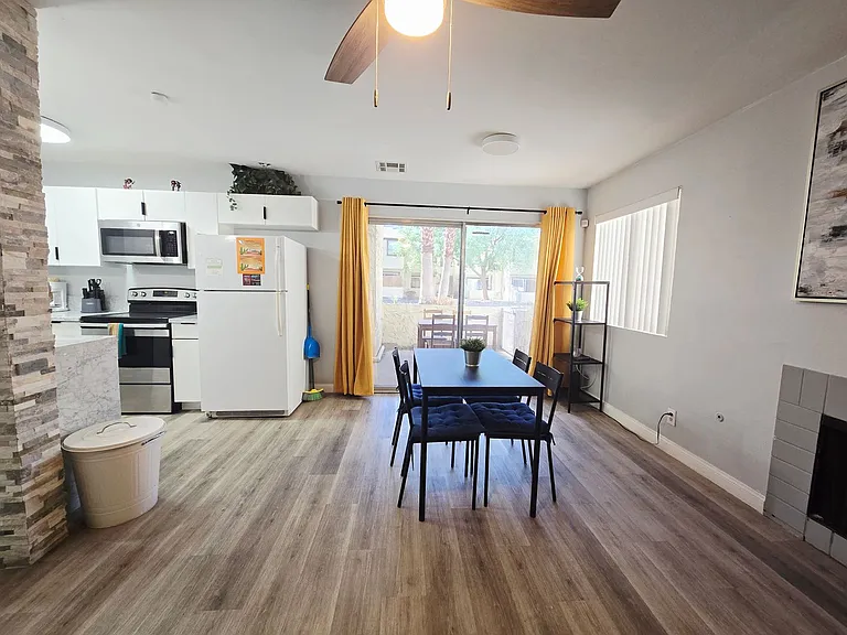 5045 Spencer St #B — Photo 7