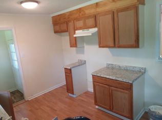 1023 Porter Dr, Elberton, GA 30635