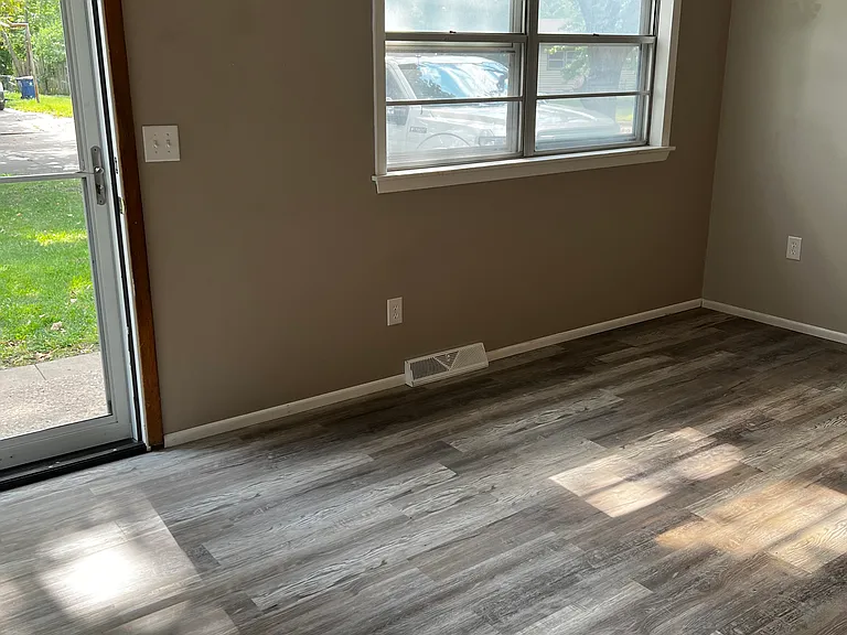 3526 S Downtain Dr — Photo 8