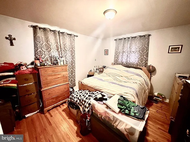904 Scotia Rd — Photo 16