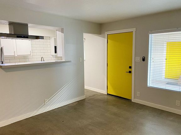 5th image of 4232 N 32nd St #17